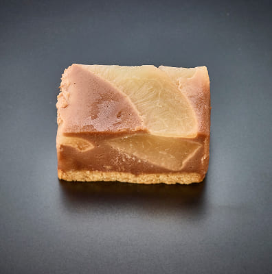 イチゴと桃のテリーヌ